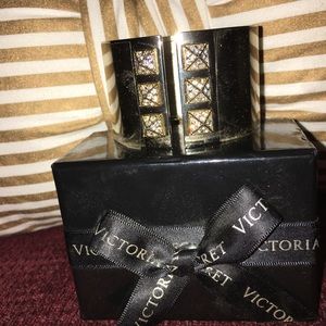 VICTORIA SECRET GOLD BANGLE